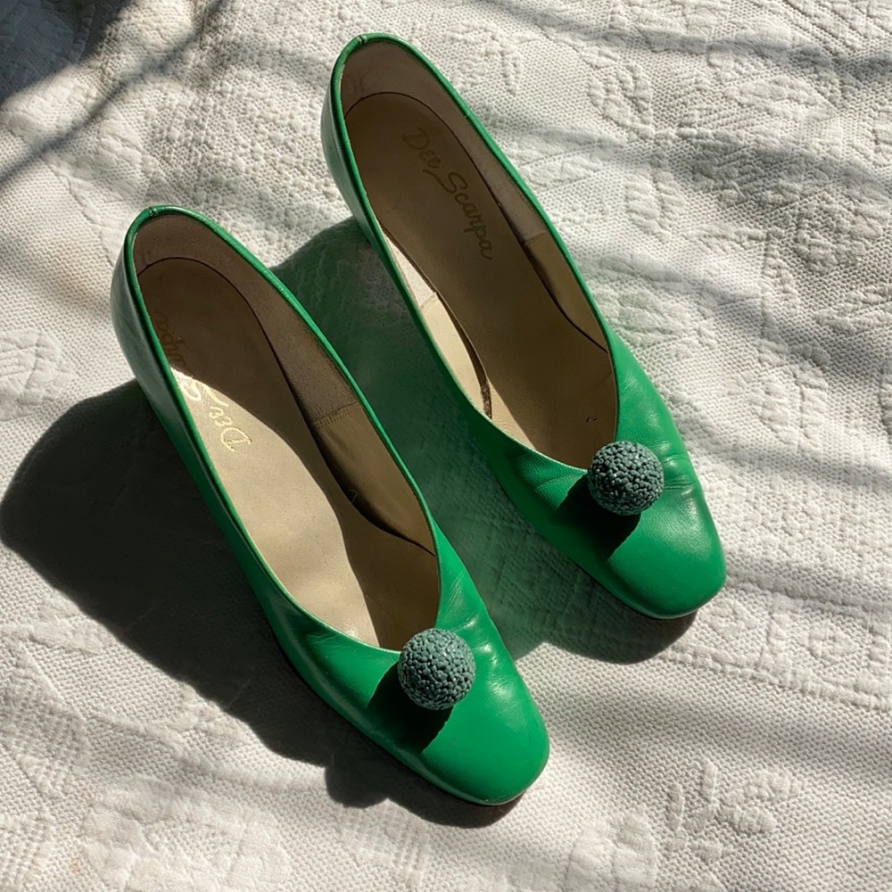 Adorable Vintage Low Heel Bright Green